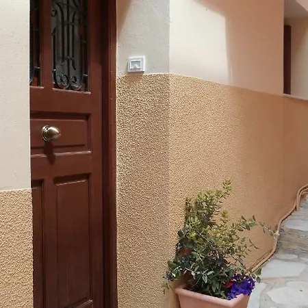 Apartment Elegant And Comfortable In The Center Ermoupoli